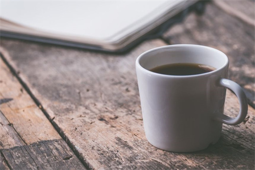 学校正式回应图书馆播放《一路生花》：旨在营造温馨学习氛围